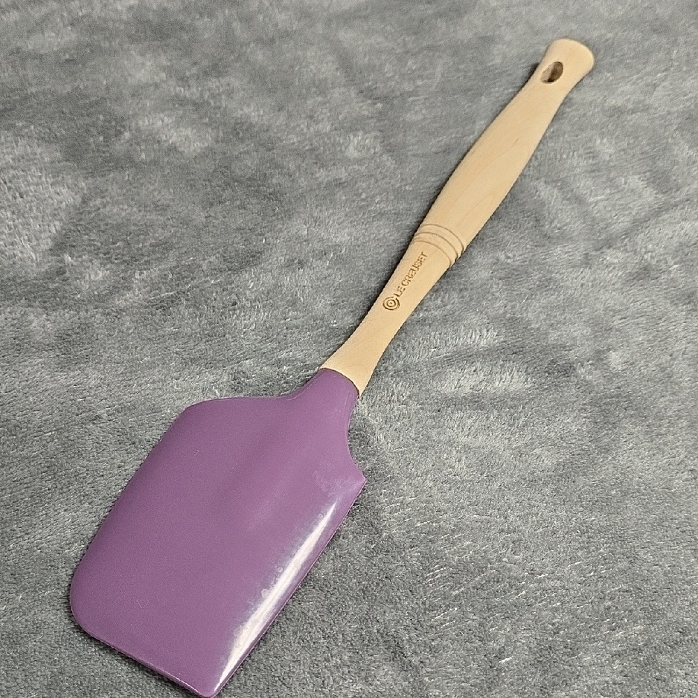Le Creuset Cassis Spatula